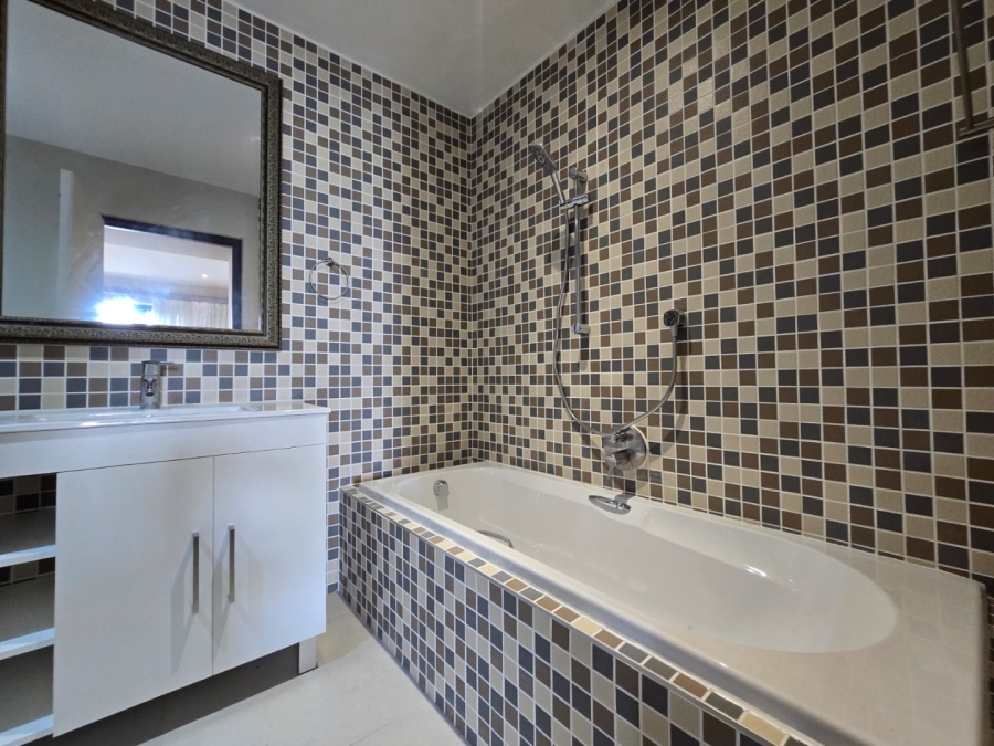 To Let 2 Bedroom Property for Rent in Oubaai Western Cape